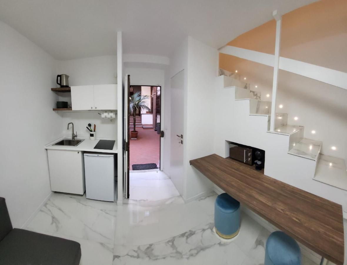 The White Colisseum Apartment Roma Ngoại thất bức ảnh